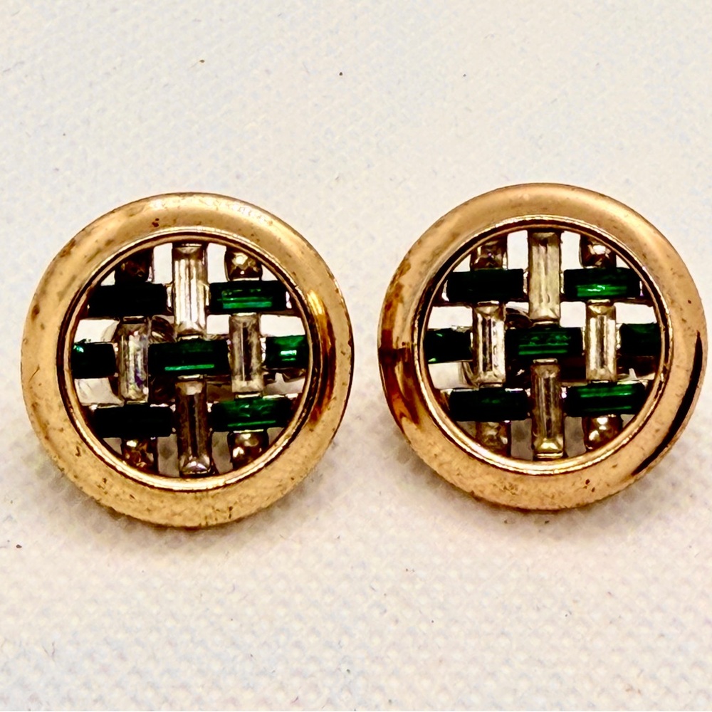 1930-50s Crown Trifari Gold Tone‎ Green Clear Rhinestones Clip On Earrings RARE